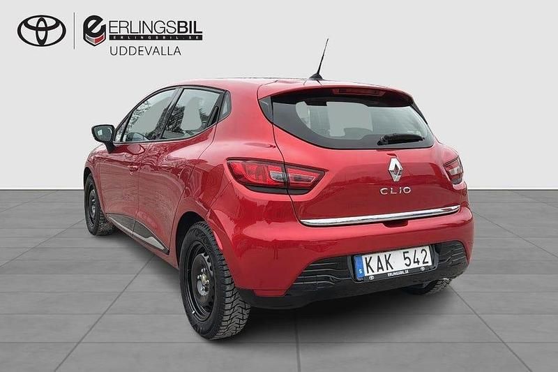 Begagnad Renault Clio IV 90 HK (66 kW) 2012 Röd Halvkombi