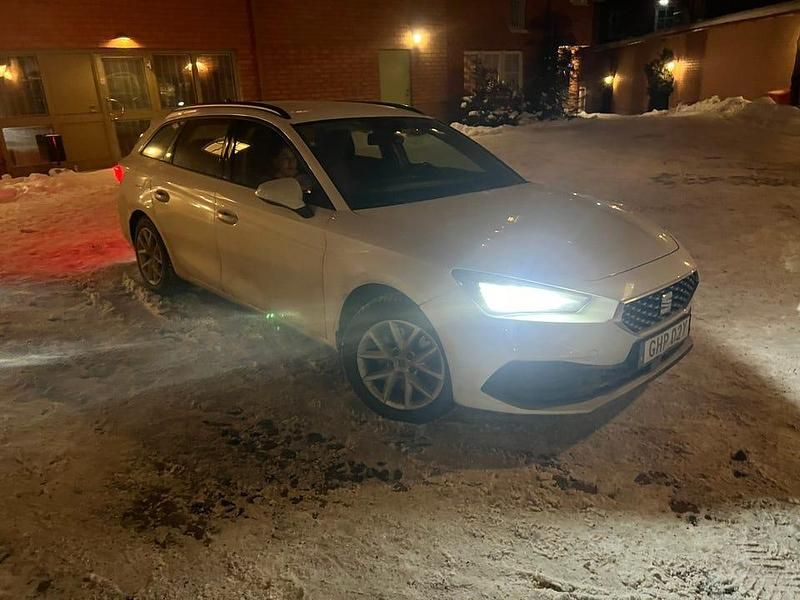 Begagnad Seat Leon 4Drive 150 HK (110 kW) 2022