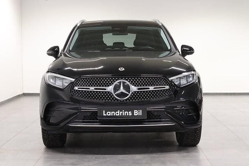 Begagnad Mercedes GLC300e Advanced 333 HK (244 kW) 2025 Svart SUV