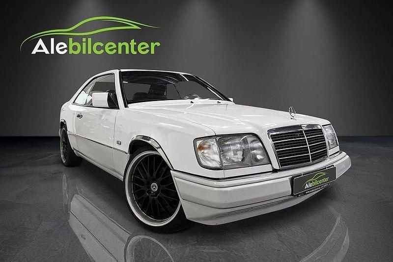 Begagnad Mercedes E220 150 HK (110 kW) 1995 Vit Sportkupé