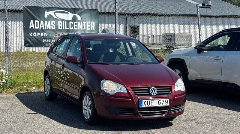 Röd Begagnad 2006 VW Polo Comfortline Halvkombi | 34 600 kr - Bild 1/4