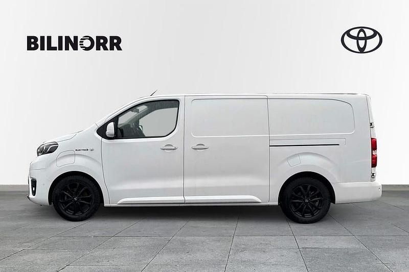 Begagnad Toyota Proace 100 kW (137 HK) 2021 Vit Minibuss