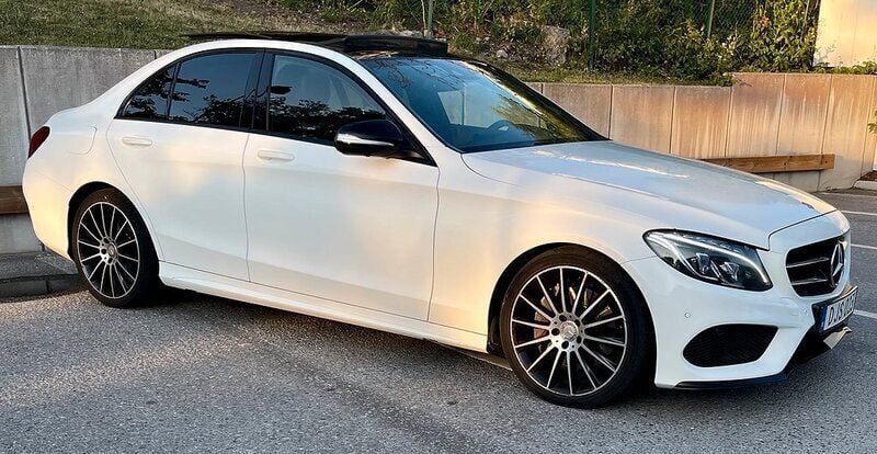 Begagnad Mercedes C250 AMG 204 HK (150 kW) 2015 Vit Sedan