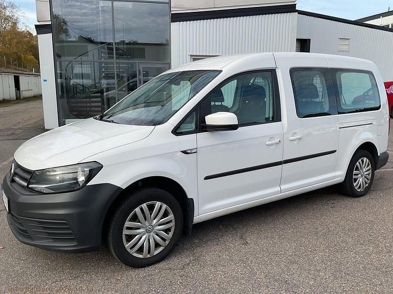 Vit Begagnad 2016 VW Caddy Maxi Life Life Minibuss | 79 999 kr (Bra pris) - Bild 1/4