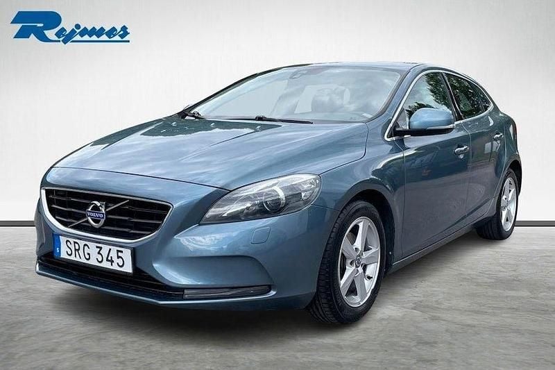 Blå Begagnad 2014 Volvo V40 Momentum Kombi | 89 800 kr (Marknadspris) - Bild 1/4