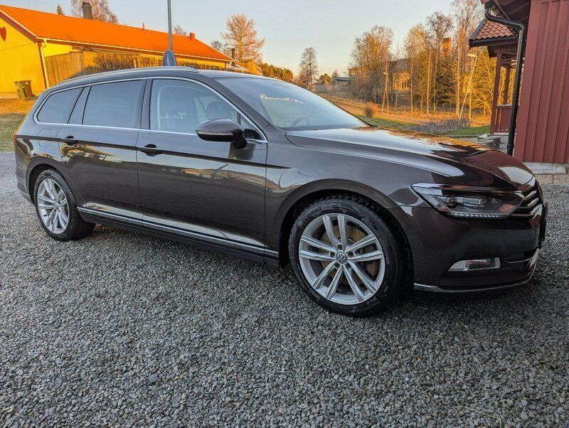 Brun Begagnad 2015 VW Passat GTS Kombi | 155 000 kr (Bra pris) - Bild 1/4