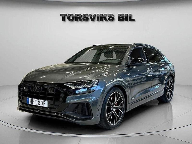 Grå Begagnad 2020 Audi Q8 S-Line SUV | 679 900 kr (Dyr) - Bild 1/4