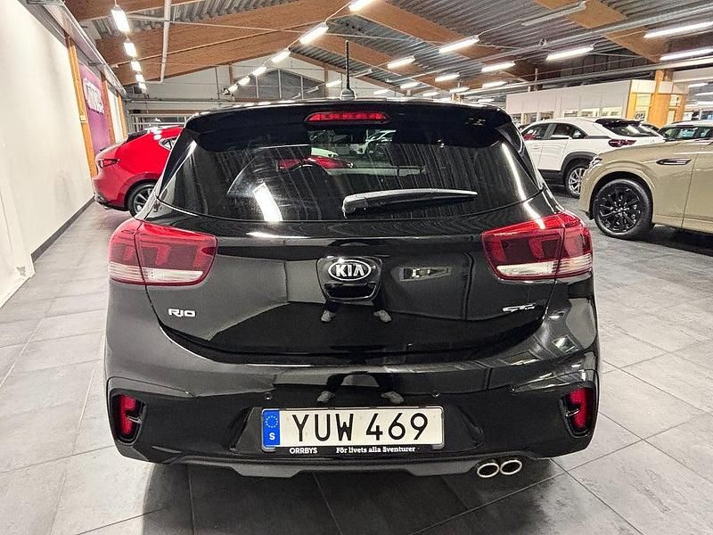Begagnad Kia Rio GT-Line 120 HK (88 kW) 2018 Svart (svartmetallic) Halvkombi