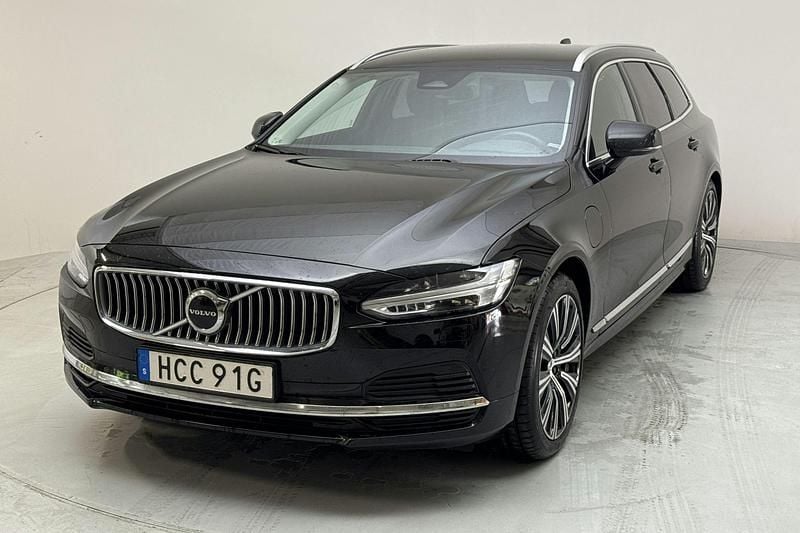 Svart Begagnad 2023 Volvo V90 Core Kombi | 320 000 kr (Lite dyr) - Bild 1/4