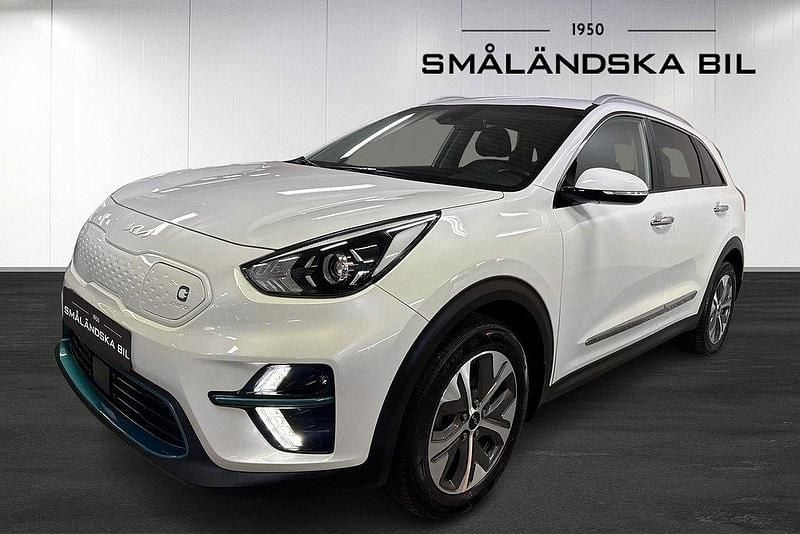 Vit Begagnad 2021 Kia e-Niro 2 SUV | 249 000 kr (Marknadspris) - Bild 1/4