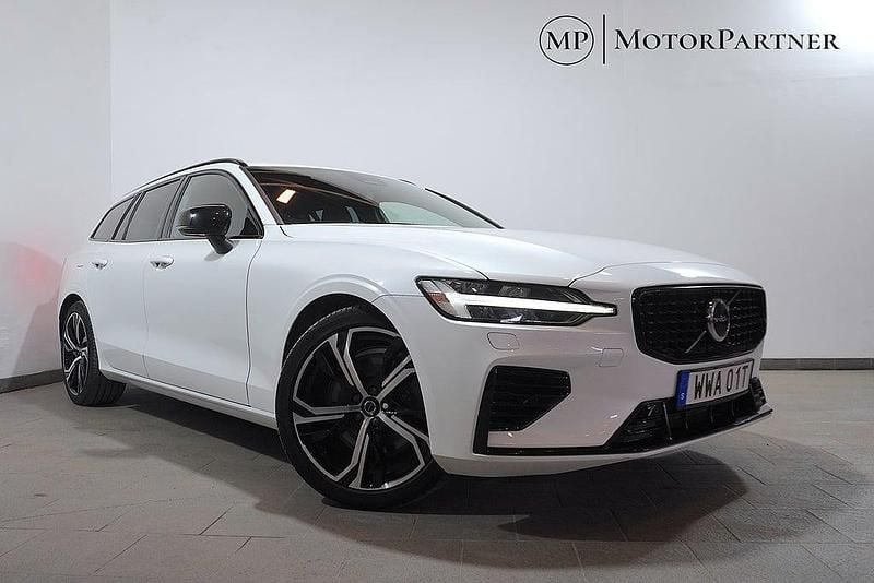 Vit Begagnad 2022 Volvo V60 R-Design Kombi | 399 900 kr (Dyr) - Bild 1/4