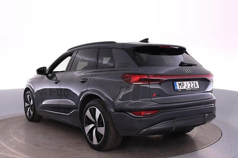 Begagnad Audi e-tron S-Line 285 kW (388 HK) 2024 Grå SUV