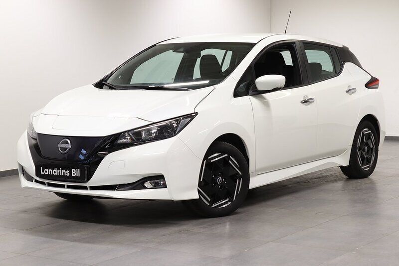 Vit Begagnad 2022 Nissan Leaf Acenta Halvkombi | 229 000 kr (Lite dyr) - Bild 1/4