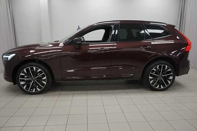 Begagnad Volvo XC60 349 HK (256 kW) 2026 Röd SUV