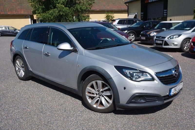 Grå Begagnad 2014 Opel Insignia Country Tourer Business Kombi | 89 900 kr (Bra pris) - Bild 1/4