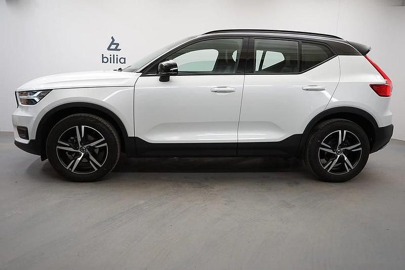 Begagnad Volvo XC40 R-Design 165 HK (121 kW) 2020 Vit SUV
