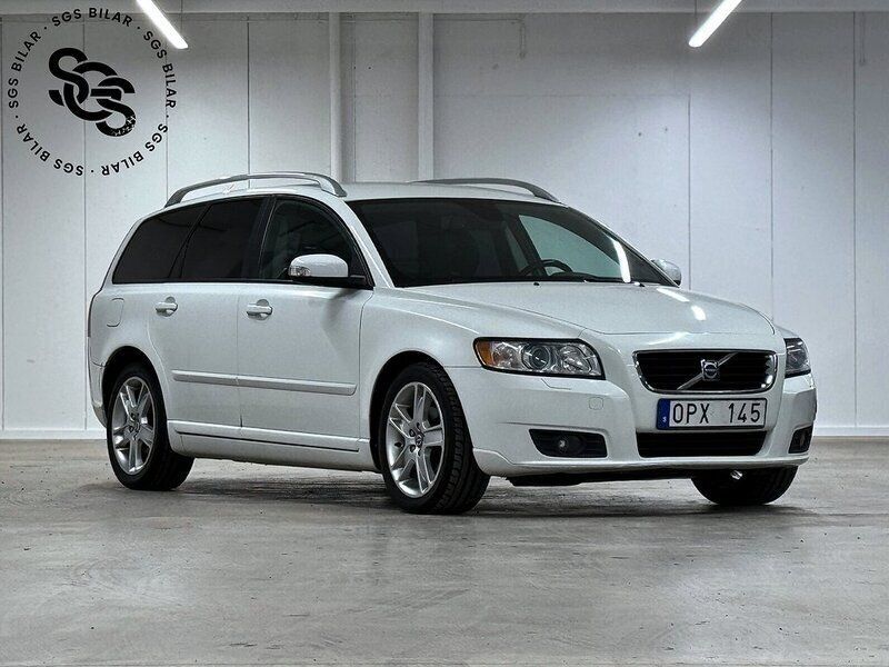 Vit Begagnad 2009 Volvo V50 Summum Kombi | 54 900 kr (Lite dyr) - Bild 1/4