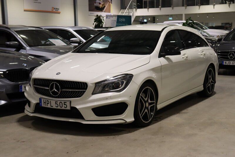 Vit Begagnad 2015 Mercedes CLA220 Shooting Brake AMG Kombi | 189 800 kr (Marknadspris) - Bild 1/4