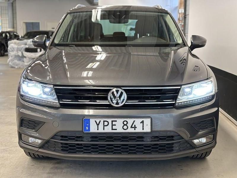 Begagnad VW Tiguan 150 HK (110 kW) 2018 Silver (indiumgrå metallic) SUV