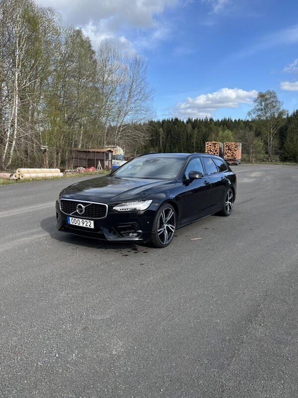 Svart Begagnad 2020 Volvo V90 R-Design Kombi | 270 000 kr (Bra pris) - Bild 1/4