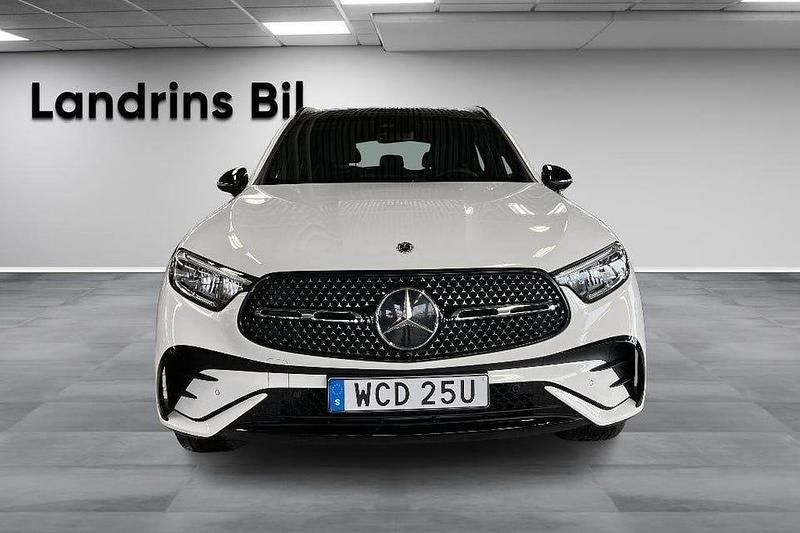 Begagnad Mercedes GLC300 Advanced Plus 313 HK (230 kW) 2025 Vit Halvkombi