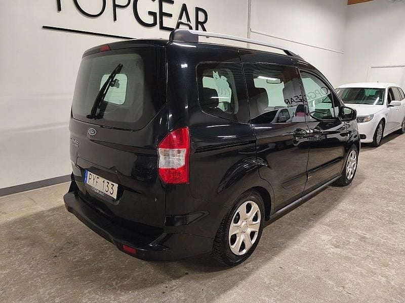 Begagnad Ford Tourneo Courier 95 HK (69 kW) 2015 Svart Minibuss
