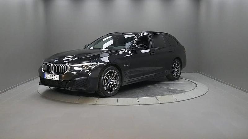 Begagnad BMW 530e M Sport 184 HK (135 kW) 2022 Svart Kombi