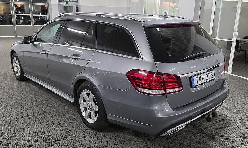 Begagnad Mercedes E220 Classic 170 HK (125 kW) 2014 Silver Kombi