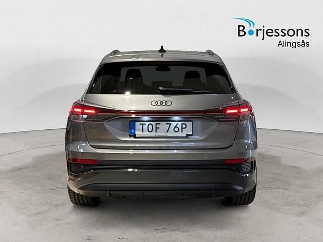 Begagnad Audi Q4 e-tron Proline 194 kW (265 HK) 2022 Tyfongrå metallic SUV