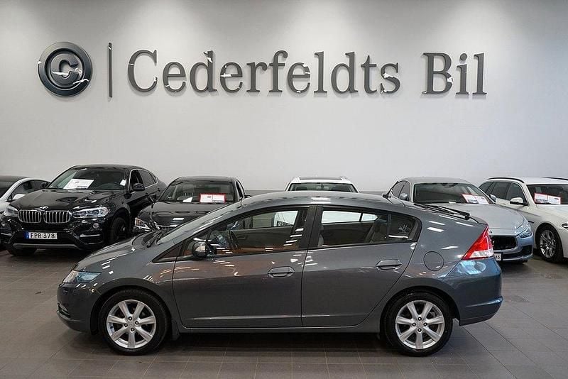 Ljusgrå Begagnad 2012 Honda Insight Halvkombi | 99 800 kr - Bild 1/4