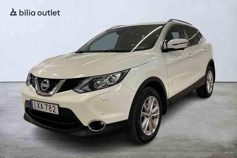 Vit Begagnad 2015 Nissan Qashqai SUV | 129 000 kr - Bild 1/1