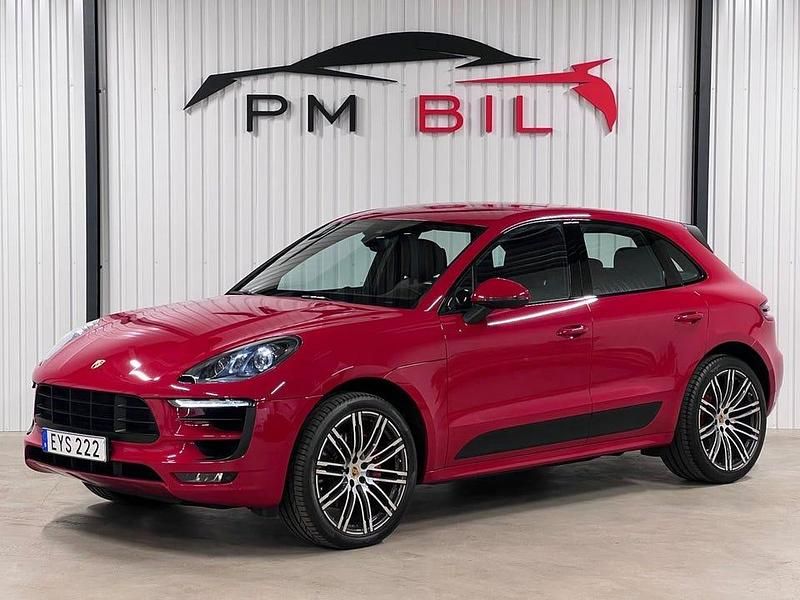 Röd Begagnad 2018 Porsche Macan GTS Sport SUV | 459 900 kr (Marknadspris) - Bild 1/4