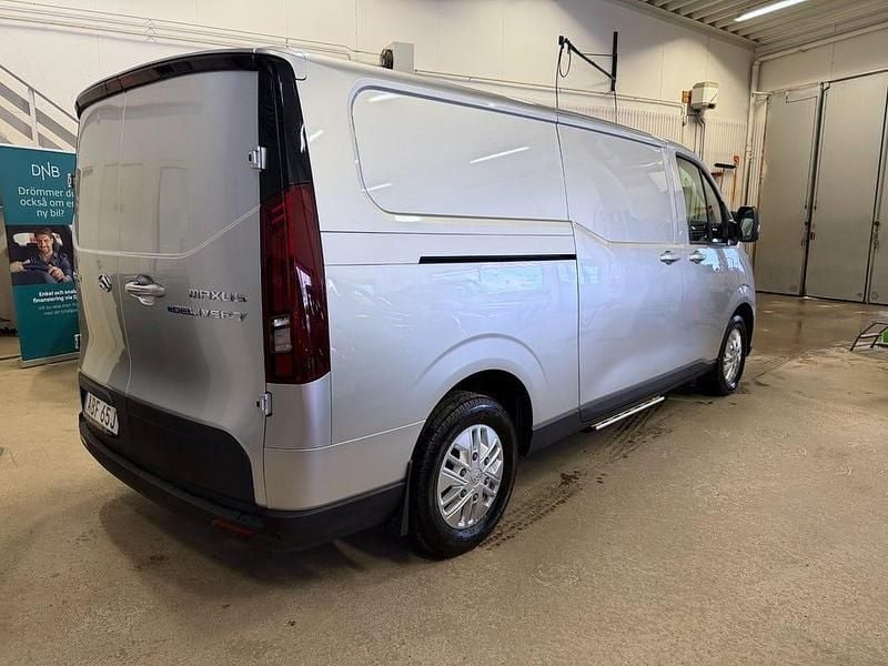 Begagnad Maxus eDeliver 7 150 kW (204 HK) 2024 Galaxy silver Van