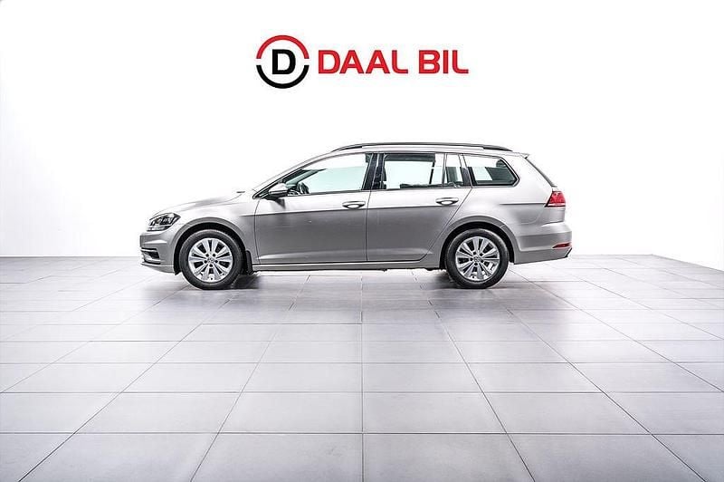 Silver Begagnad 2017 VW Golf VII Kombi | 159 700 kr (Marknadspris) - Bild 1/4