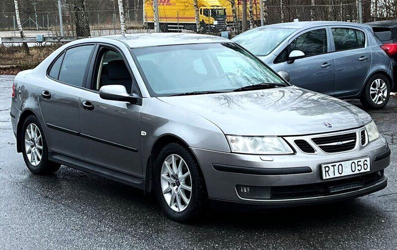Ljusgrå (grå) Begagnad 2003 Saab 9-3 Linear Sedan | 24 900 kr - Bild 1/4
