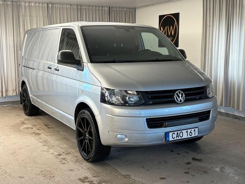 Silver Begagnad 2013 VW T5 Van | 99 900 kr (Marknadspris) - Bild 1/4