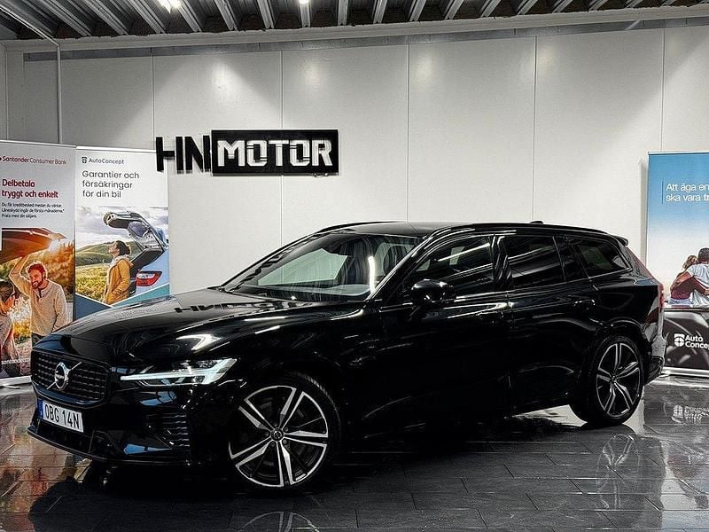 Svart Begagnad 2021 Volvo V60 R-Design Kombi | 374 900 kr (Marknadspris) - Bild 1/4