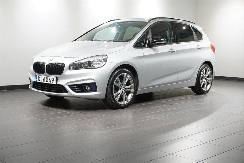 Silver Begagnad 2014 BMW 218 Active Tourer Sport Line Minibuss | 129 800 kr (Marknadspris) - Bild 1/4
