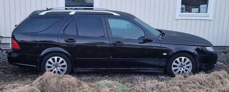 Begagnad Saab 9-5 150 HK (110 kW) 2008 Solid svart Kombi