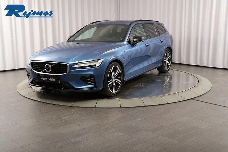 Bursting blå metallic Begagnad 2020 Volvo V60 R-Design Kombi | 324 900 kr (Lite dyr) - Bild 1/4