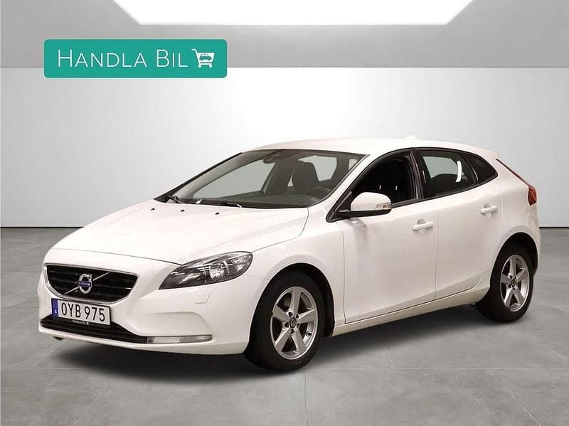 Vit Begagnad 2015 Volvo V40 Halvkombi | 129 900 kr (Marknadspris) - Bild 1/4