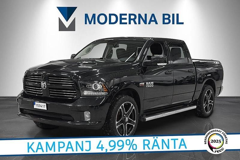 Svart Begagnad 2017 RAM 1500 Pickup | 369 900 kr (Marknadspris) - Bild 1/4