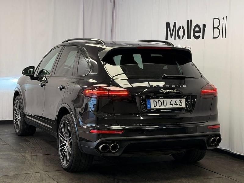 Begagnad Porsche Cayenne S E-Hybrid Platinum Edition 416 HK (305 kW) 2018 Svart SUV