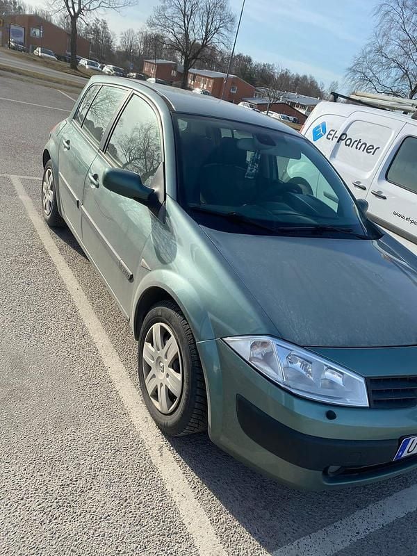Begagnad Renault Mégane II 113 HK (83 kW) 2004