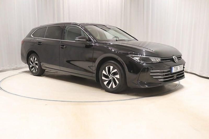 Begagnad VW Passat 150 HK (110 kW) 2024 Svart Kombi