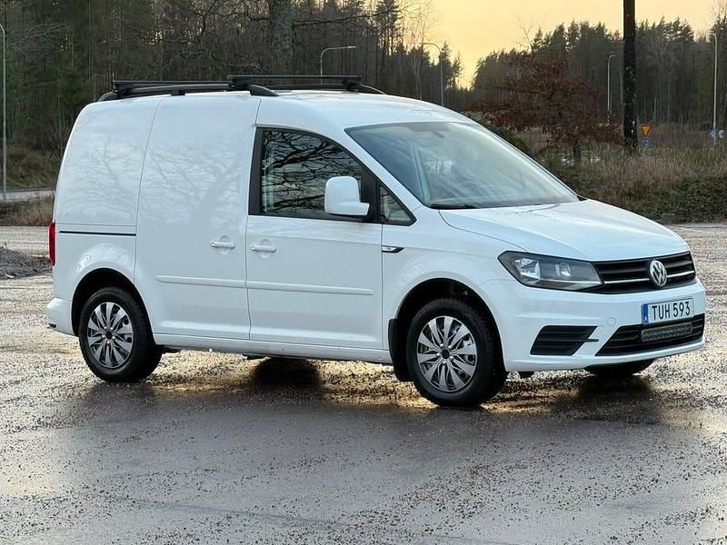 Begagnad VW Caddy 75 HK (55 kW) 2017 Vit Minibuss