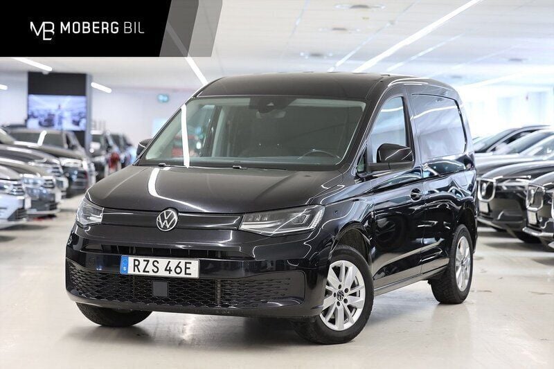 Svart Begagnad 2021 VW Caddy Minibuss | 234 900 kr (Marknadspris) - Bild 1/3