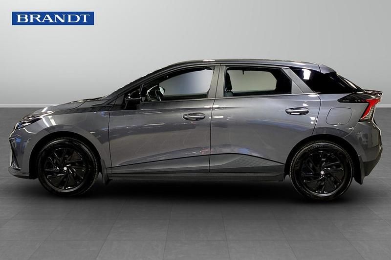 Begagnad MG MG4 EV 2023 Grå Halvkombi