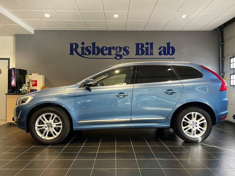 Blå Begagnad 2014 Volvo XC60 Summum SUV | 164 900 kr (Lite dyr) - Bild 1/4