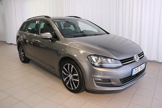 Grå Begagnad 2014 VW Golf VII GT Sedan | 138 500 kr (Marknadspris) - Bild 1/4